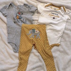 Carter’s 18 month 3 piece set with elephants. Like new.
